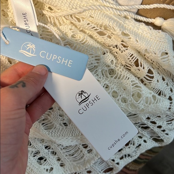 Cupshe White Crochet Coverup, new with tags - Picture 3 of 3